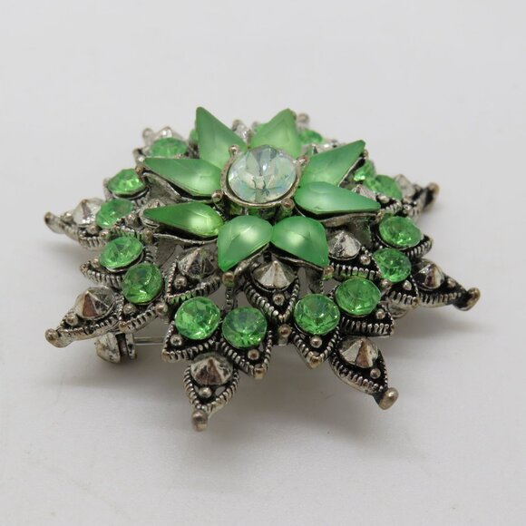 Vintage Green Frosted Rhinestone Starburst 1.5" Brooch Clear Center Silver Tone - Picture 5 of 10